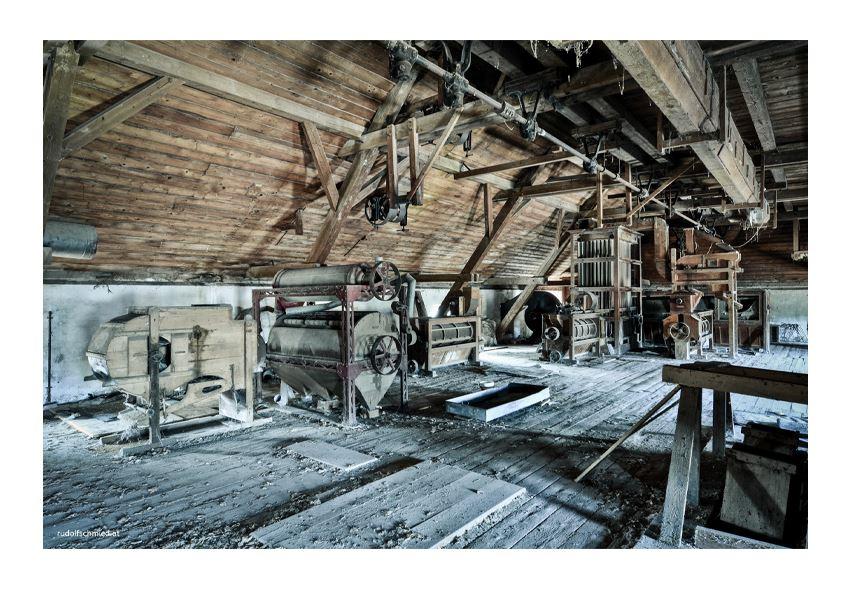 Eine alte Erbsenschälmaschine