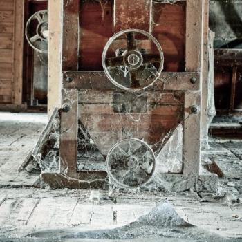 Eine alte Erbsenschälmaschine