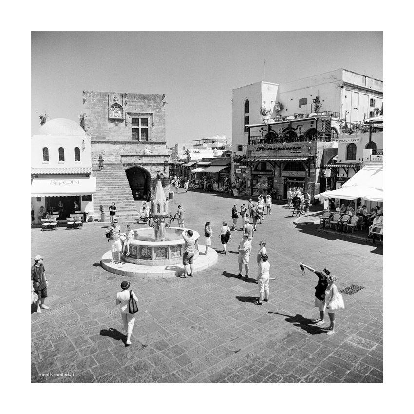 Touristen in der Stadt Rhodos