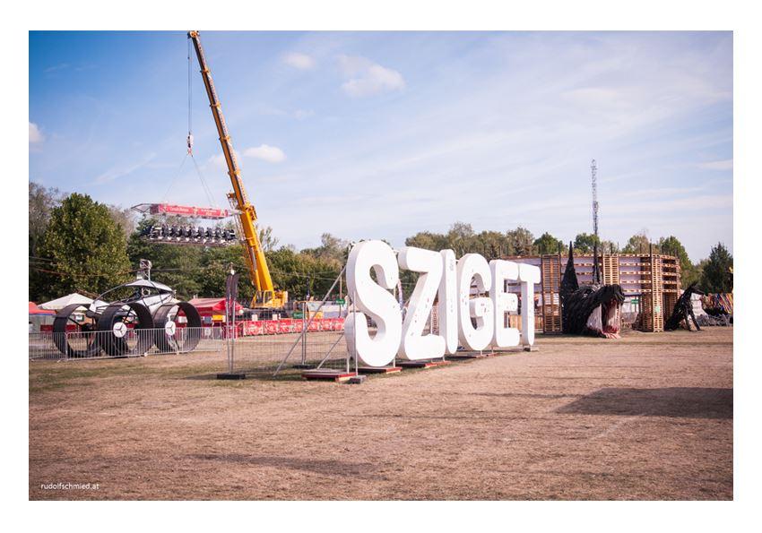 Das Festivalschild Sziget