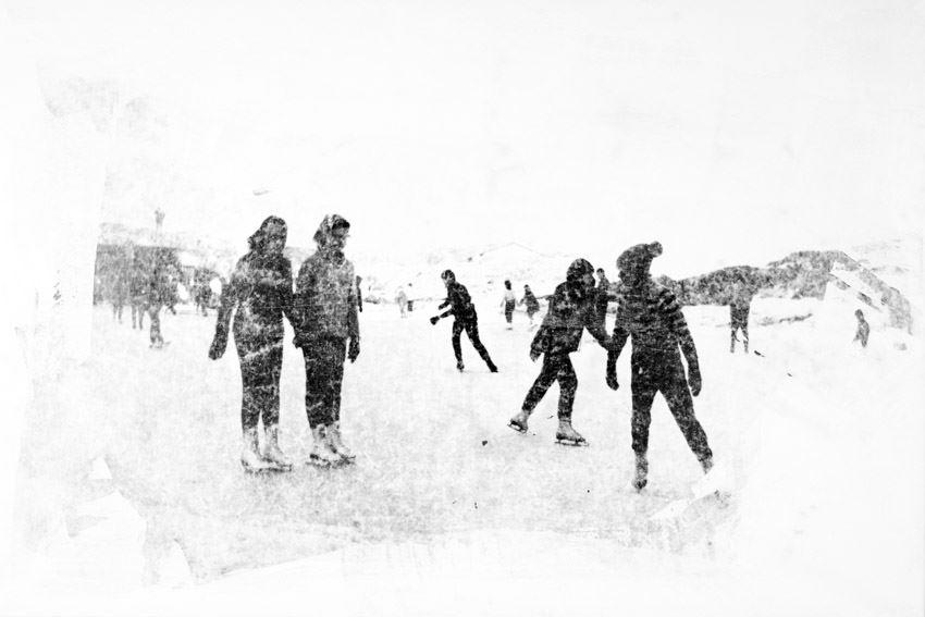 Eisläufer im Gegenlicht fotografiert